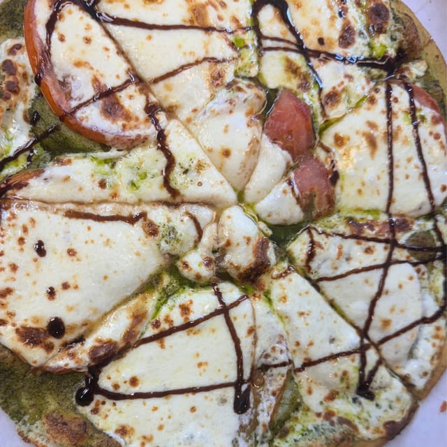 Caprese Pizza (Medium 12").